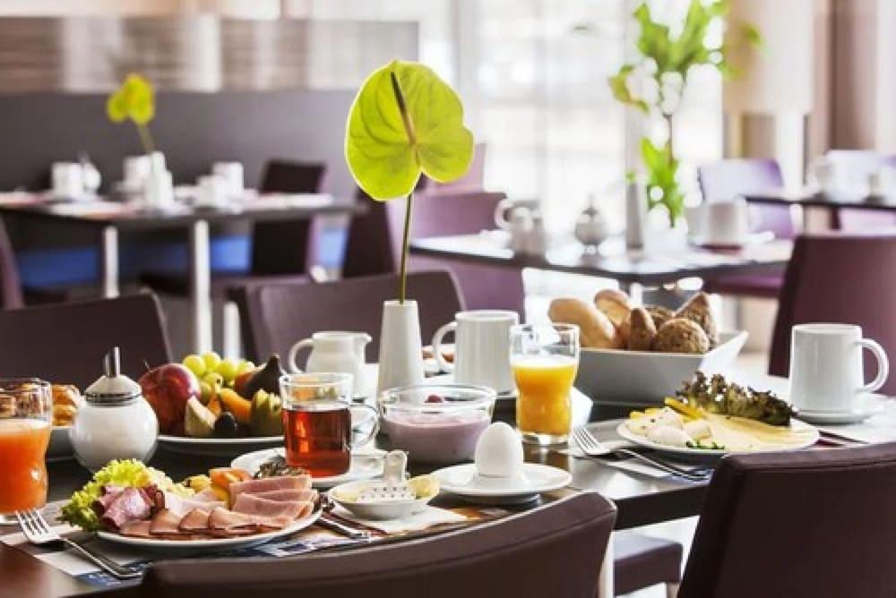 Intercityhotel Rostock Dış mekan fotoğraf