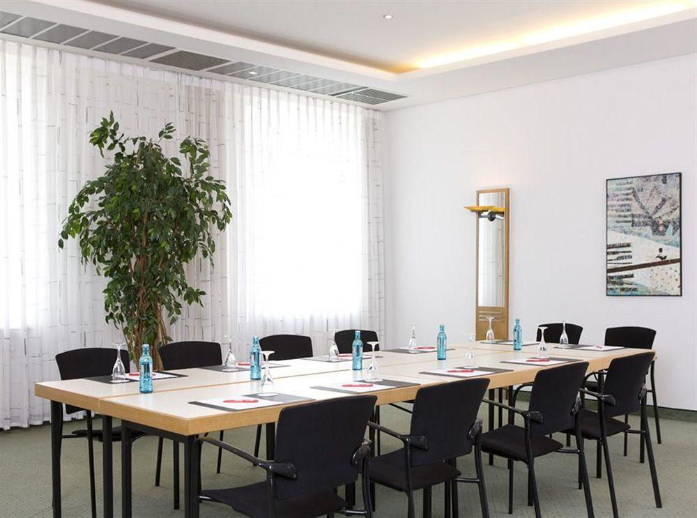 Intercityhotel Rostock Dış mekan fotoğraf